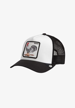 Gorra trucker de malla blanca y negra con un parche que muestra un gallo gris y la palabra "COCK" en el panel frontal.