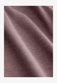 Unselected, mocha brown