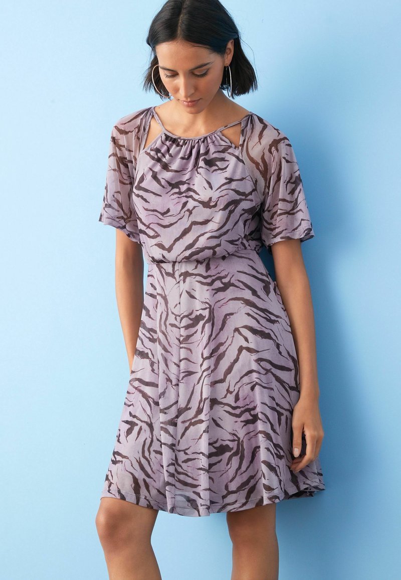 Next FLUTTER SLEEVES MESH MINI DRESS Robe de jour lilac purple