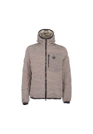 Puffjacka i ljusgrått med ett quiltat mönster, hög krage, huva och svart blixtlås. Har en bröstficka och ribbade muddars.