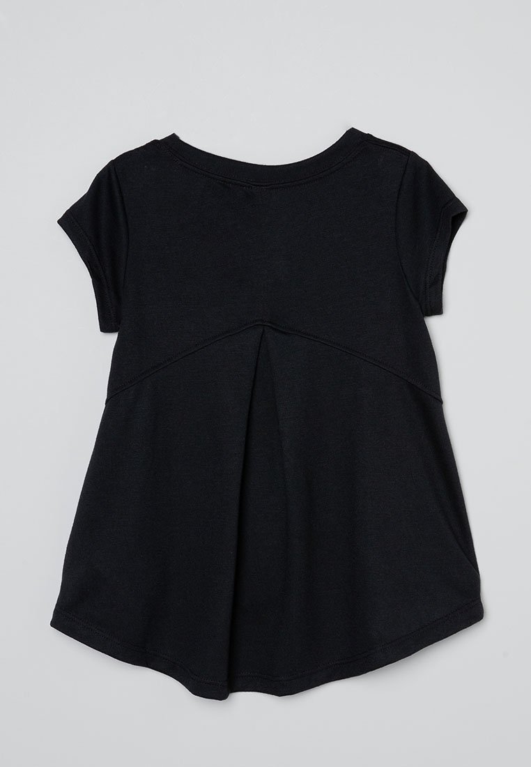 Robe noire à manches courtes pour fille avec un col rond, détail plissé au dos et ourlet évasé, fabriquée en tissu doux.