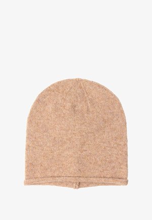 Gebreide beanie in lichtbruin, met een zachte textuur, een aansluitend ontwerp en een subtiele ribbelrand aan de onderkant.