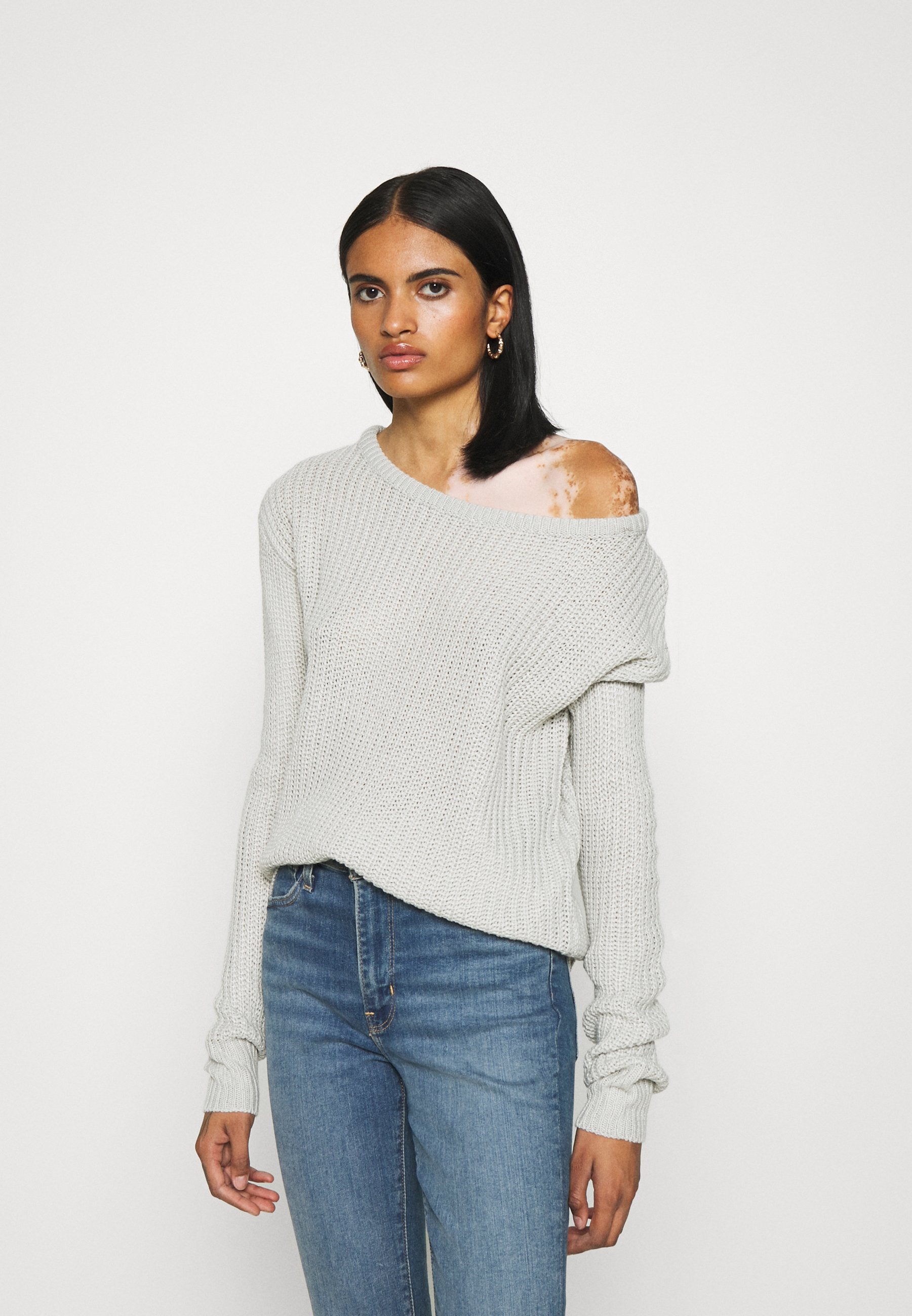 Missguided OPHELITA OFF SHOULDER JUMPER 