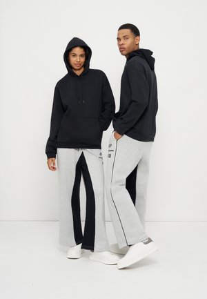 YOURTURN by Zalando, UNISEX 2 PACK - Hoodie - white/black