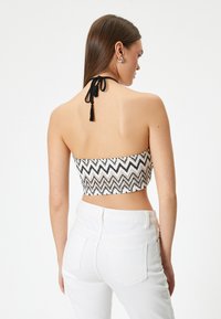 Koton HALTER NECK CROP - Blusa - black