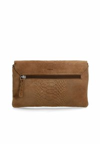 Bruine clutch tas van gestructureerd suede met een slangenhuidpatroon. Voorzien van een ritssluiting aan de voorkant en een omgevouwen klep.