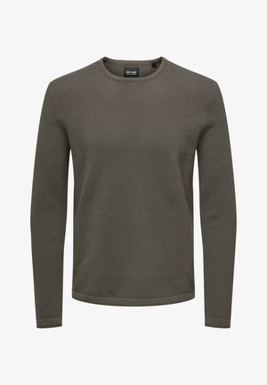 Suéter verde oliva con mangas largas, cuello redondo y tejido texturizado con un patrón tejido. Puños y dobladillo acanalados.