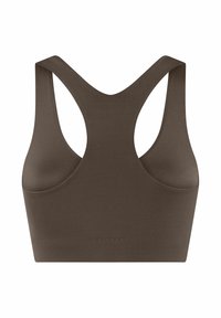 Donkerbruine racerback sportbeha met naadloos ontwerp en "GIRLFRIEND" logo in reliëf op de achterkant van het bandje.