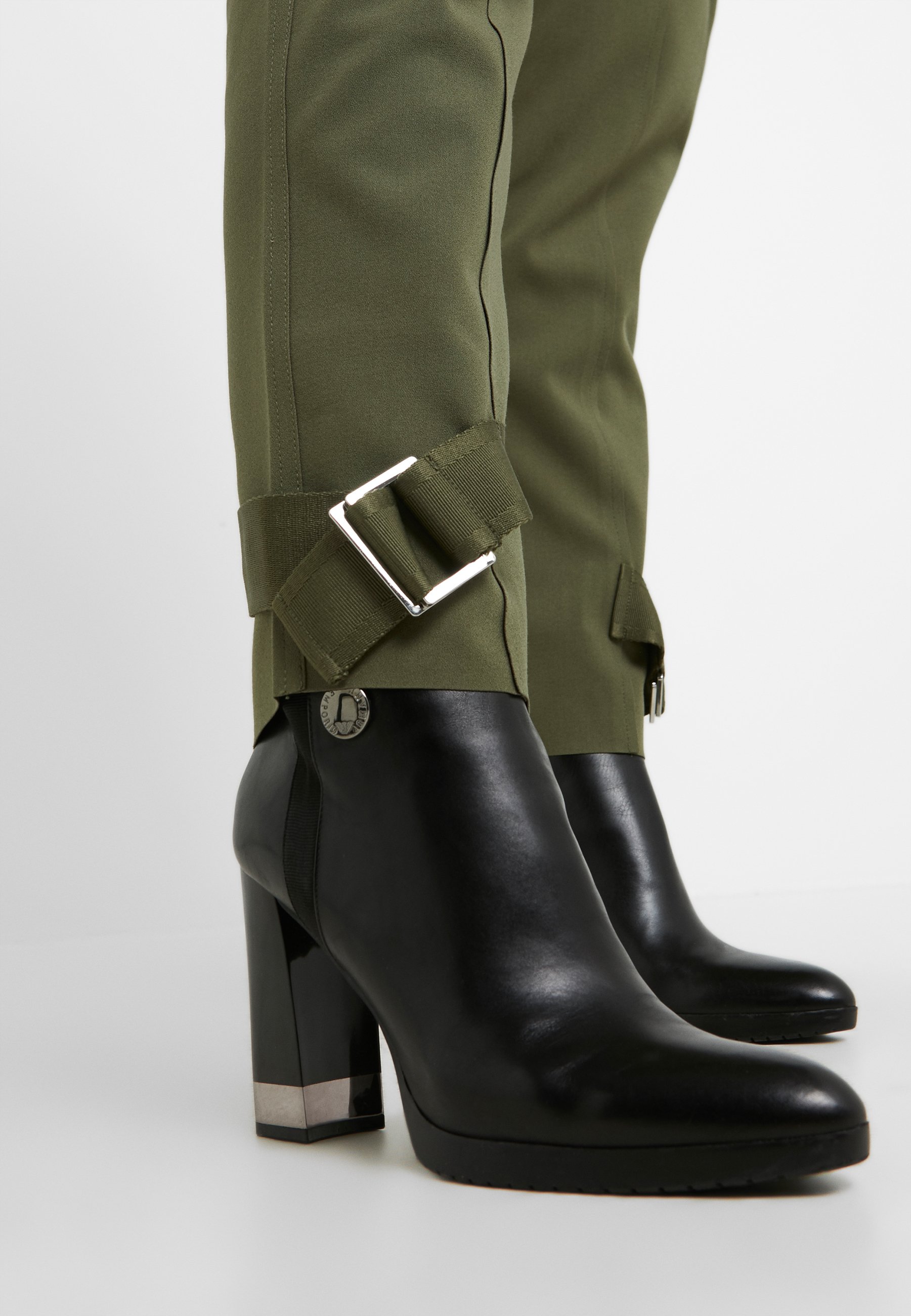 Holzweiler SKUNK MIX Bukse army Zalando.no Holzweiler SKUNK MIX Bukse army Zalando.no