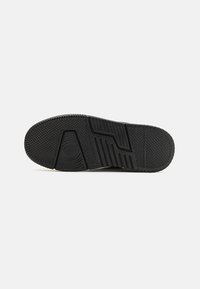 Buffalo JADE - Tenisice - black/cream