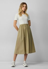 s.Oliver Jersey dress - hellbraun