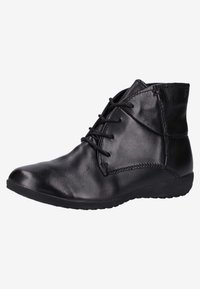 Botas de tobillo de cuero negro con acabado suave, punta redonda, diseño de cordones y tacón bajo de goma. Incluyen costuras laterales como detalle.