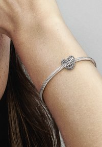 Pandora FAMILY HEART  - Adorno - silver coloured
