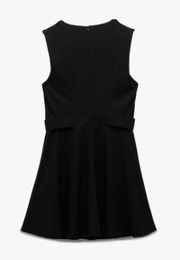 Schwarzes ärmelloses Kleid mit tailliertem Oberteil und ausgestelltem Rock, ausgestattet mit einem Reißverschluss auf der Rückseite und seitlichen Taschen. Glatte Textur, vielseitiges Design.