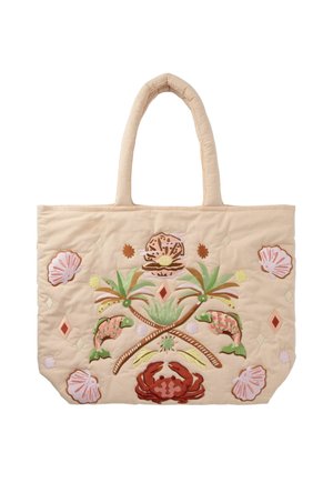 Sac fourre-tout beige avec poignées rembourrées et motifs brodés de palmiers, poissons, coquillages, un crabe et une palourde avec perle.
