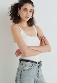 Thumbnail Image 2