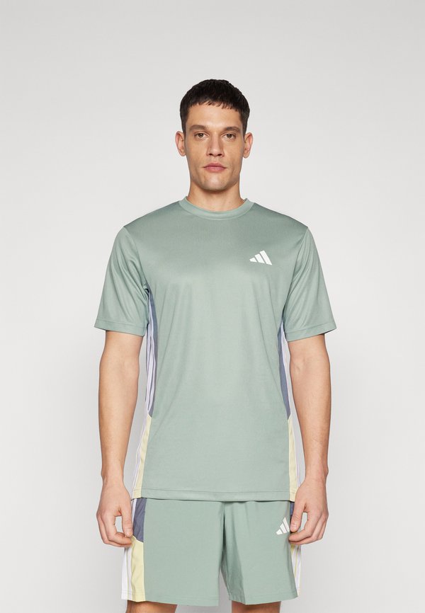 TRAIN ESSENTIALS SEASONAL - Print T-shirt