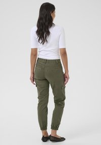 Bon'A Parte SARAH - Cargohose - grape leaf