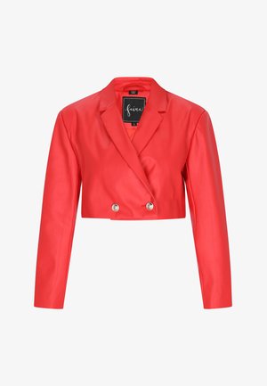 Blazer scurt roșu realizat dintr-un material lucios, cu închidere dublă și două butoane argintii. Dispune de un guler clasic cu vârfuri și mâneci lungi.