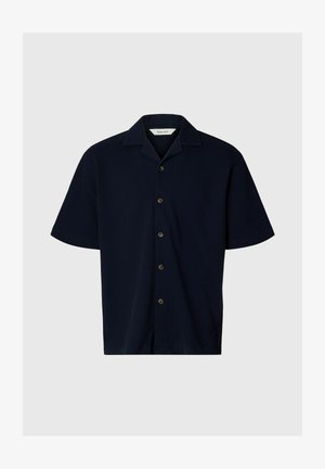 Tumesinine lühikeste varrukatega nööbitav särk laia kaelusega ja kergelt tekstureeritud kangaga, esitatud heleda halli tausta peal.