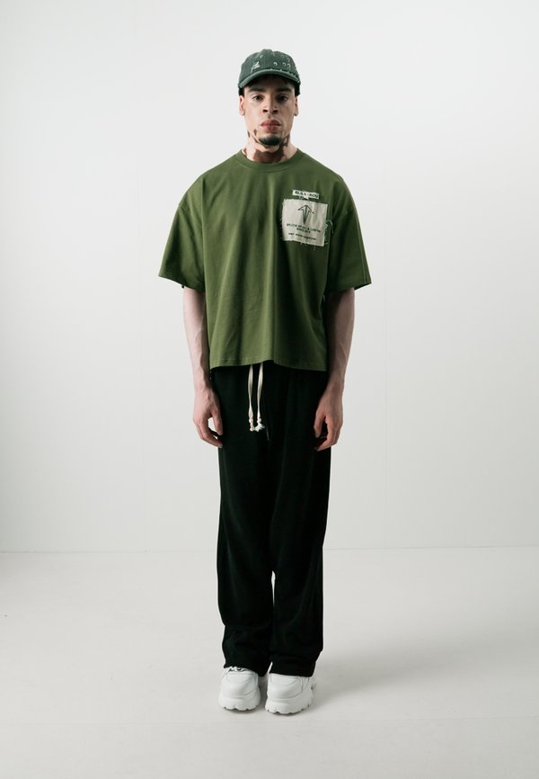 PATCHWORK UNISEX - Print T-shirt4