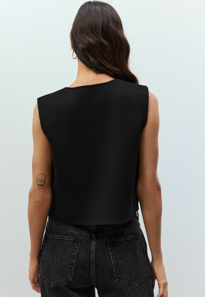 Next REGULAR FIT Veste sans manches black/noir