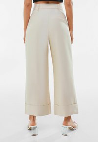 Bershka Broek - camel