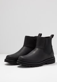Timberland COURMA CHELSEA - Classic ankle boots - black
