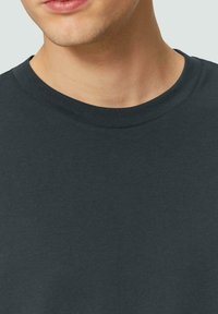 QS - T-shirt basic