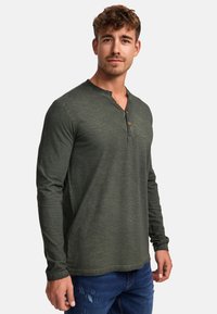 INDICODE JEANS Langarmshirt - climb ivy