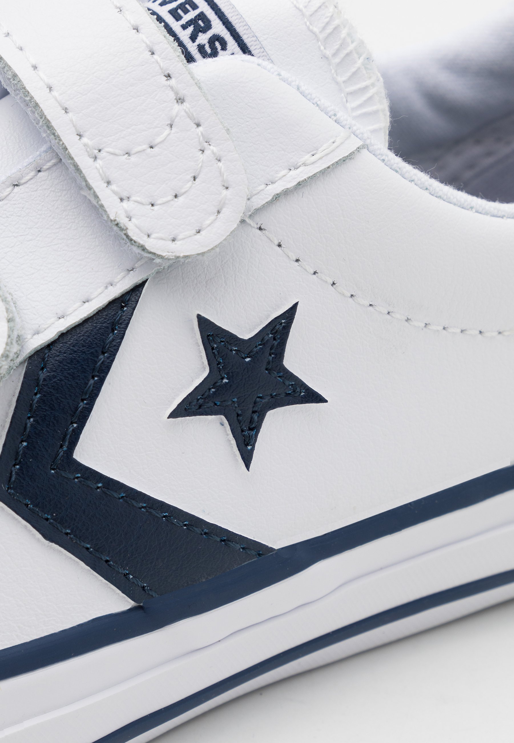 zalando converse star player