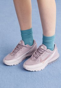 AIR MAX PULSE - Sportbačiai - mauve
