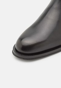 Tommy Hilfiger CORE CHELSEA - Kotníkové boty - black