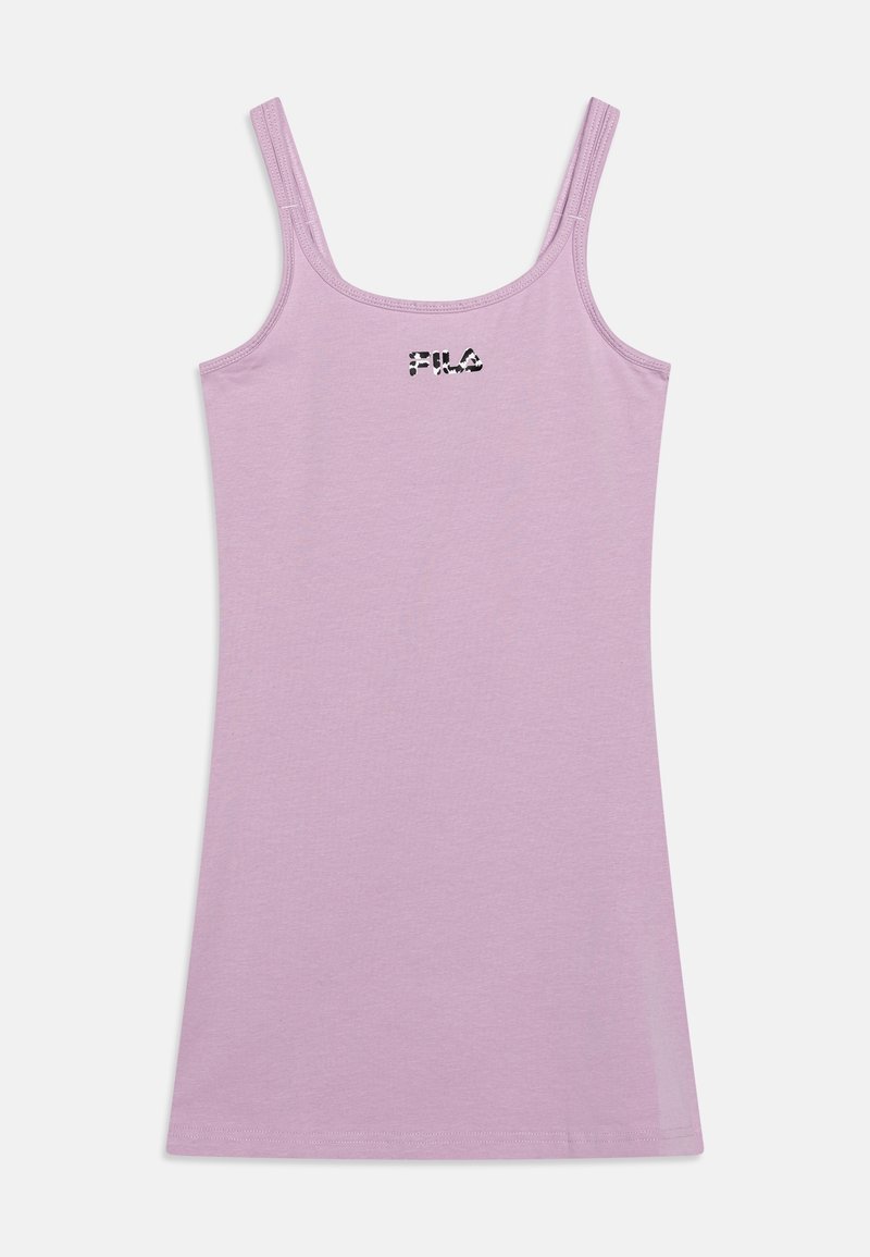 Lilla ærmeløs tanktop med tynde stropper og et lille FILA-logo i sort og hvidt centreret på brystet.