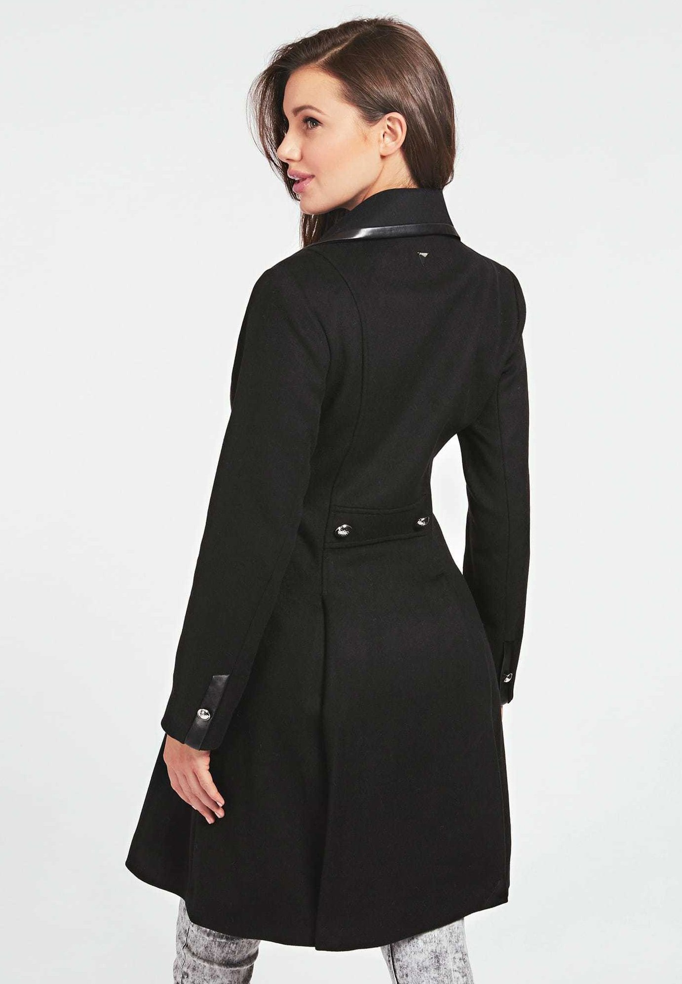 Gabardinas Guess en rebajas | FASHIOLA.es