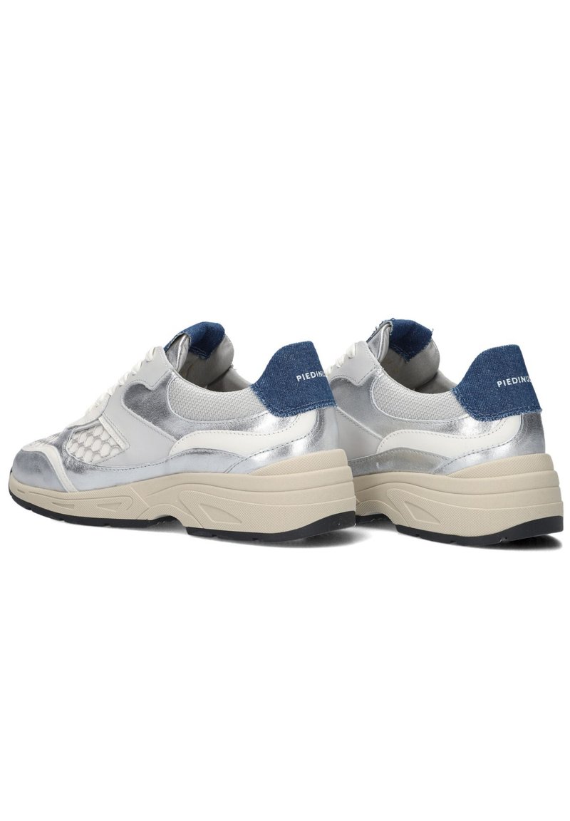 Piedi Nudi Sneakers laag zilver/zilverkleurig