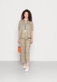 Nümph NUALLY - Blusa com botões - pristine