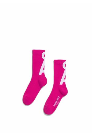 ARMEDANGELS ARMEDANGELS SAAMUS SHORT UNISEX - Chaussettes - very berry-white