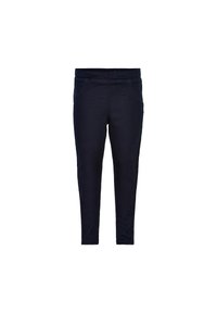 Temno modri skinny jeans z gladko teksturo, elastičnim pasom in žepi. Imajo subtilne šive in klasično zasnovo.