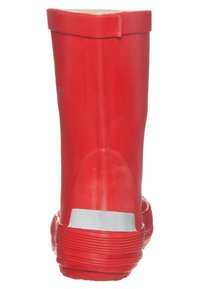 Botte de pluie en caoutchouc rouge avec une texture lisse, hauteur au mollet, semelle plate et une accentuation réfléchissante à l'arrière pour plus de visibilité.