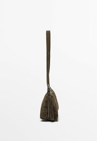 Borsa a spalla in suede verde oliva, con una tracolla sottile, chiusura con zip e una forma angolare e compatta, dalla consistenza morbida.