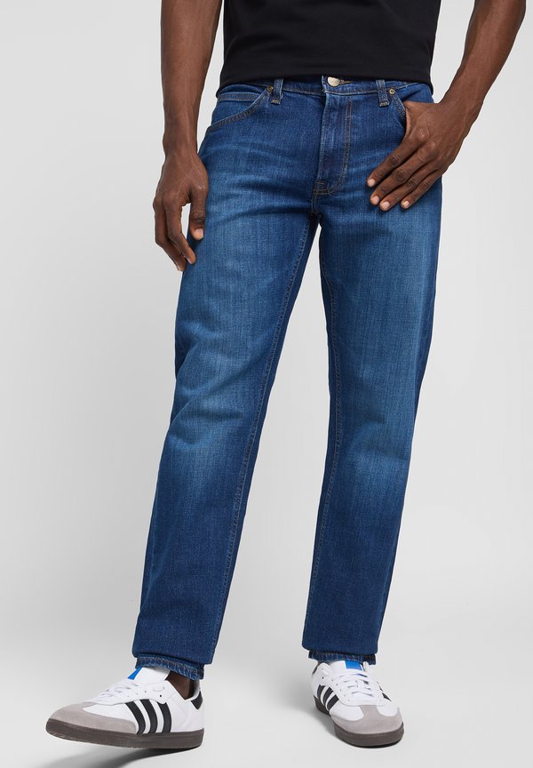 DAREN ZIP FLY - Straight leg jeans - on the road