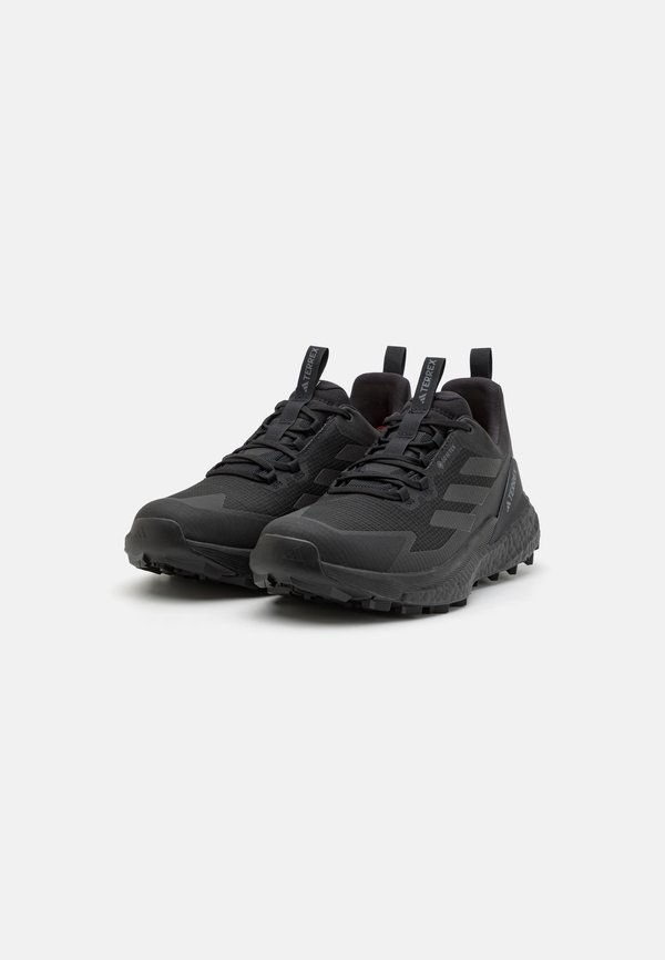 FREE LOW GTX - Climbing shoes