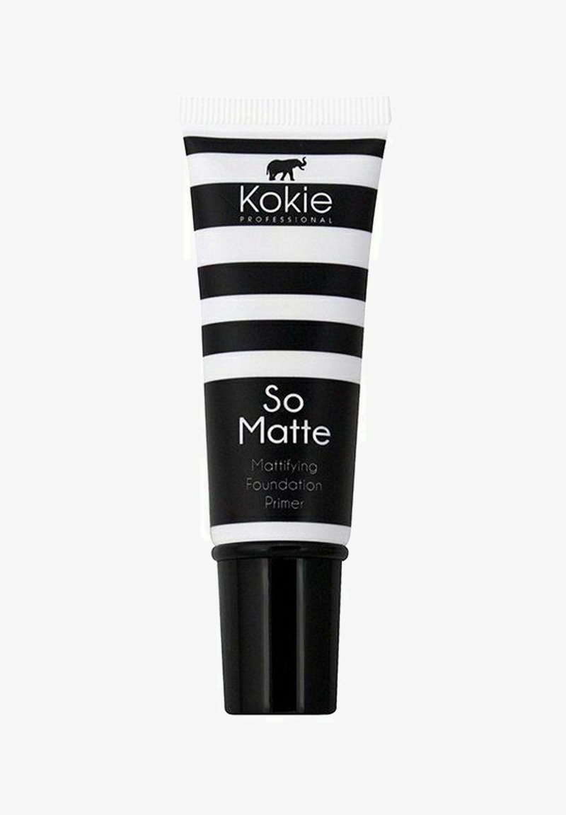 Svartvit randig tub med en svart bas, märkt "So Matte Mattifying Foundation Primer" med en liten elefantgrafik.