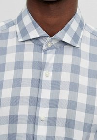 BOSS Skjorta - dark blue