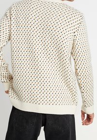 KnowledgeCotton Apparel Maglione - white