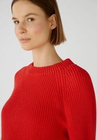 Oui RUBI MIT REISSVERSCHLUSS - Strickpullover - chinese red