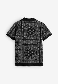 Next SHORT SLEEVE - REGULAR FIT - Ing - black white bandana