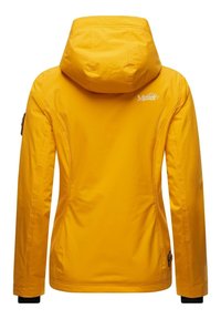 Gul vattentät jacka med huva, med slät textur, figursydd design och logodetaljer på övre ryggen och ärmen.