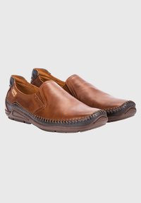 Pikolinos AZORES - Mocasines - dark brown